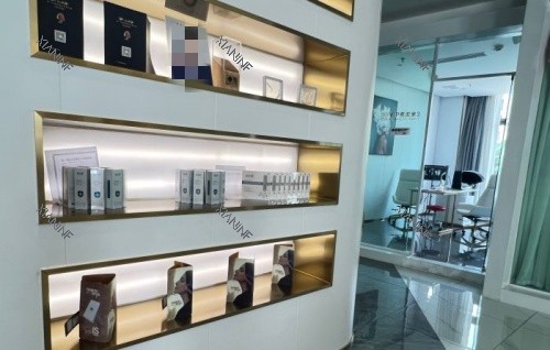 百色华美整形展示柜示意图.jpg 百色华美整形展示柜示意图.jpg