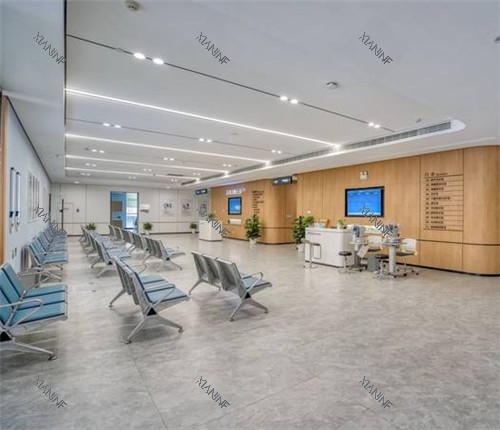 武汉爱尔眼科洪山医院大厅照片.jpg