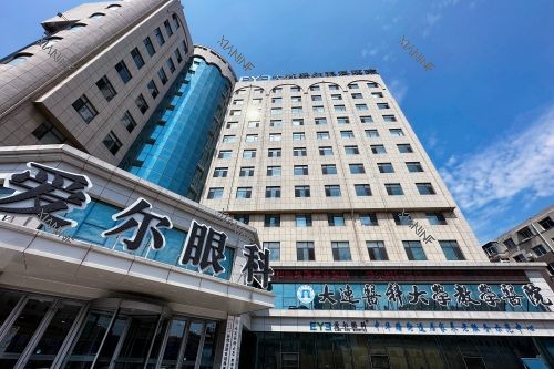 大连爱尔眼科医院门头.jpg