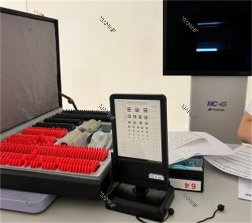 成都瞳仁眼科验光区.jpg