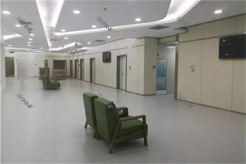 郑州奥弗克眼科休息候诊区环境.jpg
