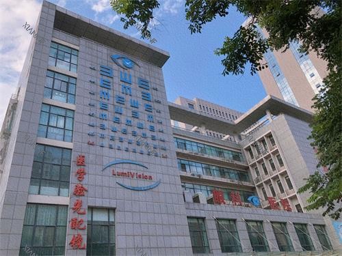郑州视光眼科屈光外观大楼.jpg