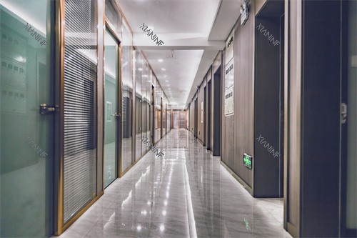 银川小门牙齿科走廊.jpg