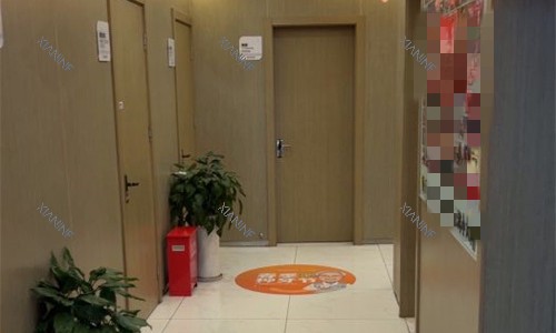 无锡佳士洁口腔诊室门口.jpg