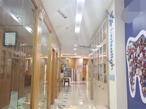 昆明德系口腔昆明店走廊.jpg