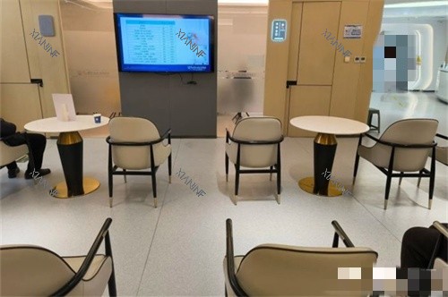 北京中科领军口腔医院魏公村院休息区.jpg