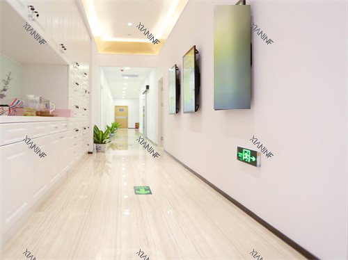 深圳穗华口腔走廊.JPG