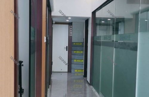 深圳葛景辉口腔走廊环境实拍图.jpg