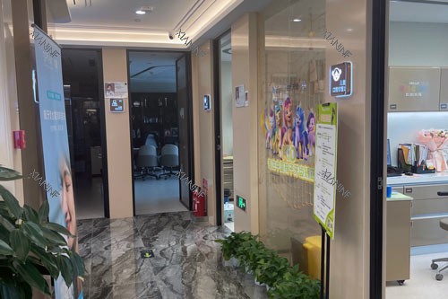 北京劲松口腔治疗区.jpg 北京劲松口腔治疗区.jpg