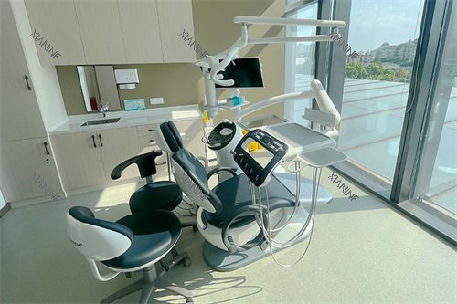 上海迈维齿科牙椅展示.jpg