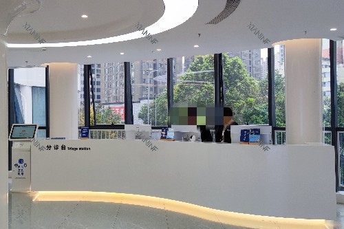 重庆团圆口腔红土地院区分诊台.jpg