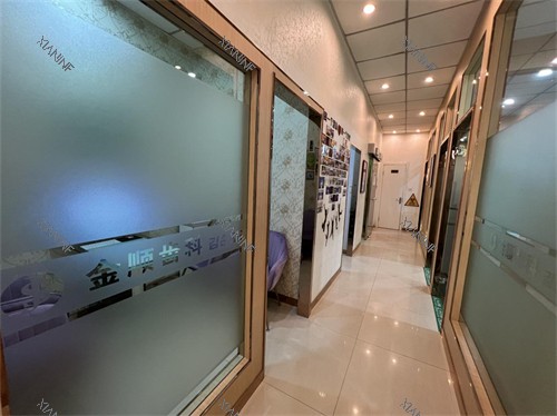 沈阳金顺口腔铁西店走廊环境.jpg