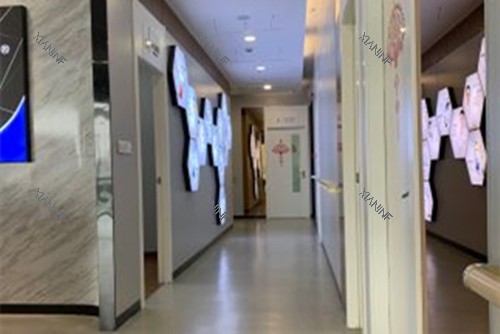 上海鼎植口腔九福分院内部过道环境示意图.jpg