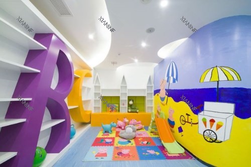 黄石咿呀口腔医院万达店玩耍区.jpg